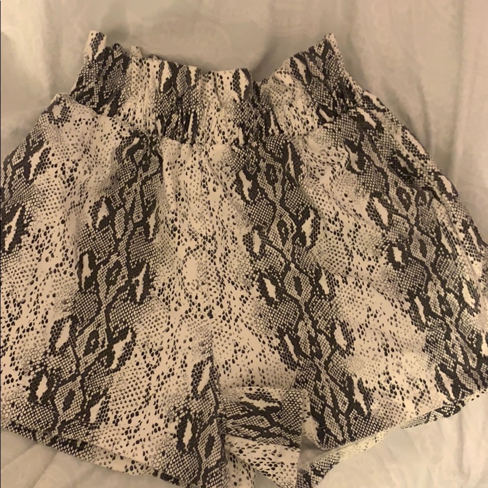 High waisted Snakeskin shorts